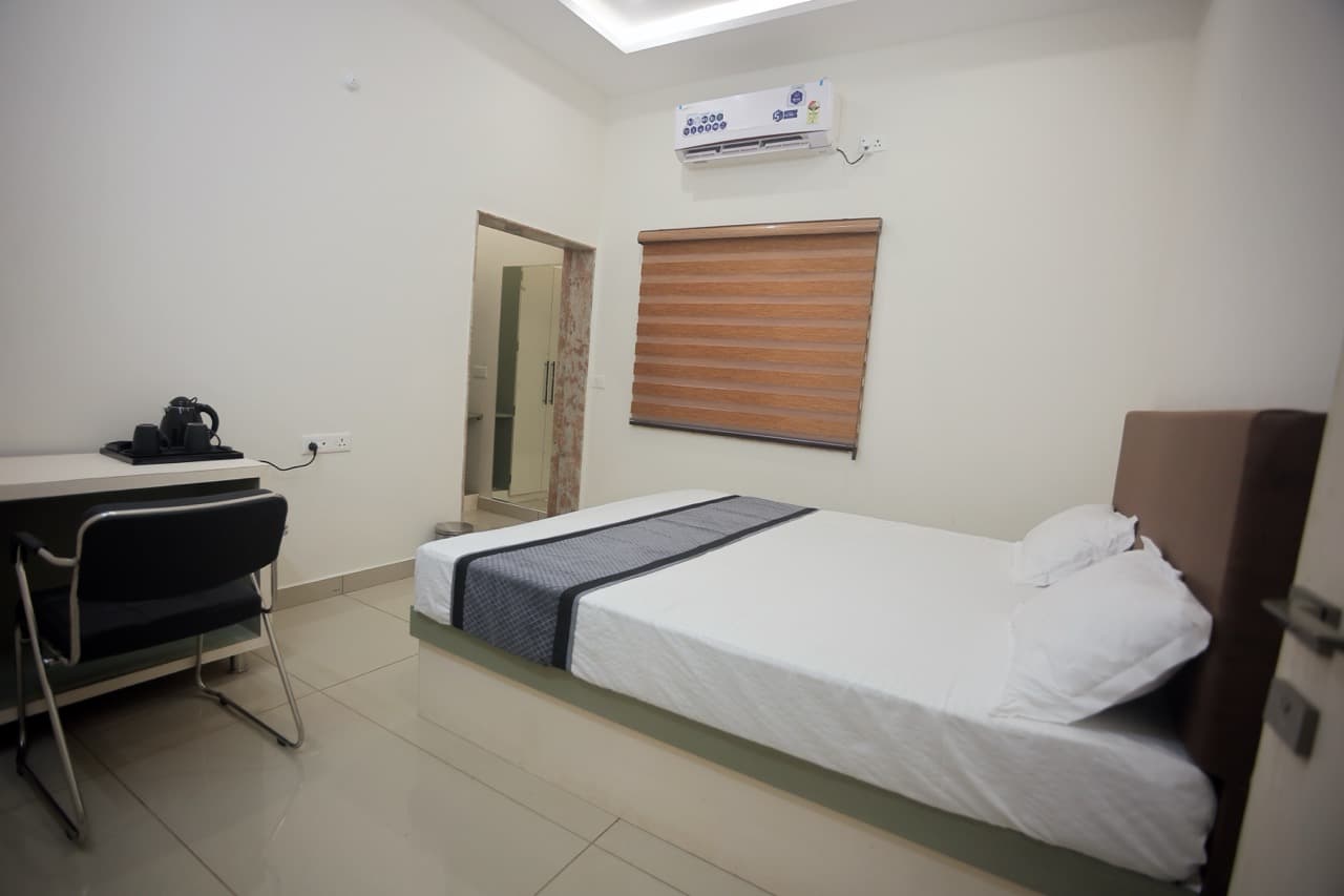 Super Deluxe – 2 Bed - Photo 3 at Hotel Prem Sadan near Pandokhar Sarkar Dham
