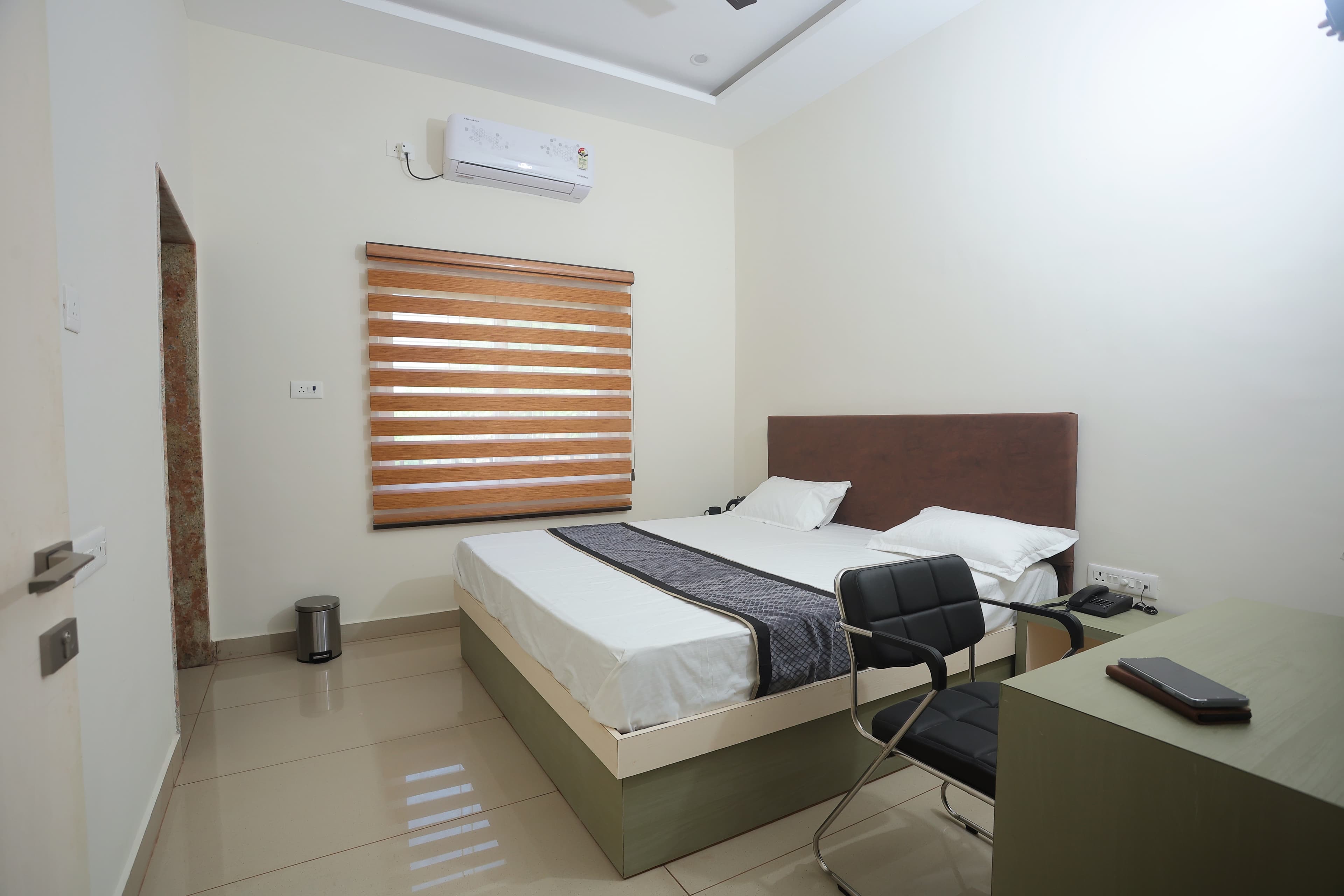 Deluxe Room – 2 Bed - Photo 2 at Hotel Prem Sadan near Pandokhar Sarkar Dham